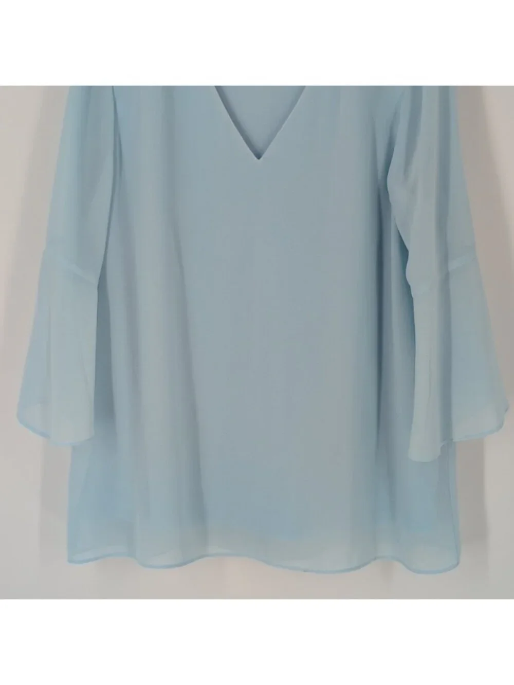 Light Blue Blouse Size Large GREAT CONDITION! - Picture 4 of 15